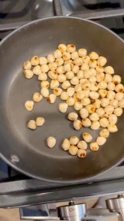 toast hazelnuts