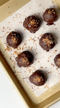 Freeze for 3-5 minutes to set the chocolate.