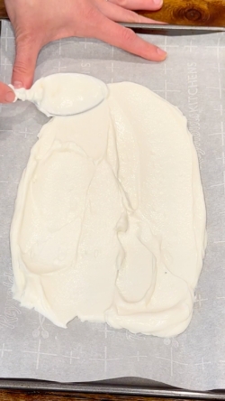 spread yogurt mixture